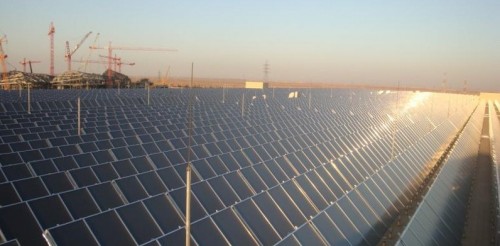 Kollektoren der weltgrößten Solaranlage in Saudi Arabien © AEE INTEC
