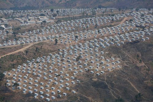 Flüchtlingslager in Burundi. Foto: Aerial view Lusenda Burundi refugee camp.MONUSCO/Abel Kavanagh via Wikimedia Commons
