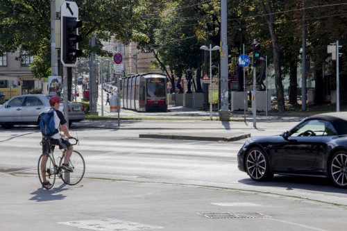 Kreuzung in Wien - Urbane Mobilität