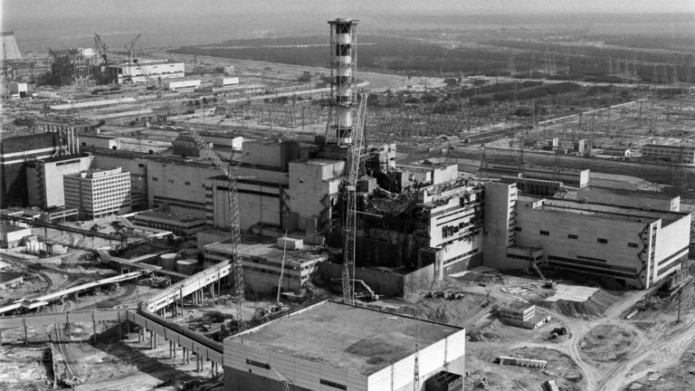 Der zerstörte Reaktor, wenige Tage nach der Katastrophe, © apa